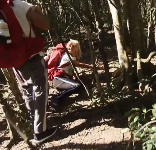 Pechino Express, Maria Teresa Ruta oltre l'impossibile: ridotta a parlare con le scimmie