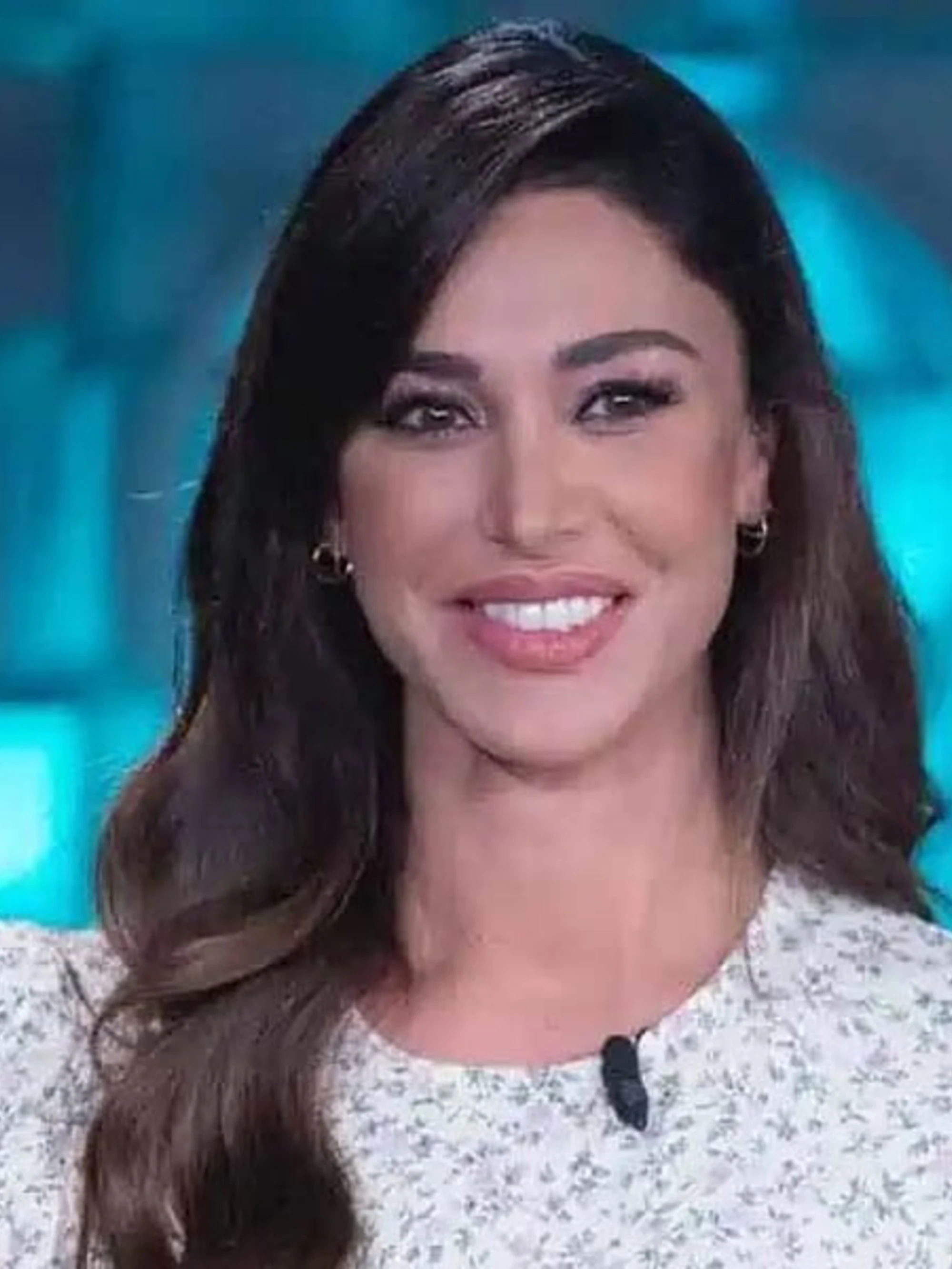 Belen Rodriguez, chi impazzisce per i suoi comici