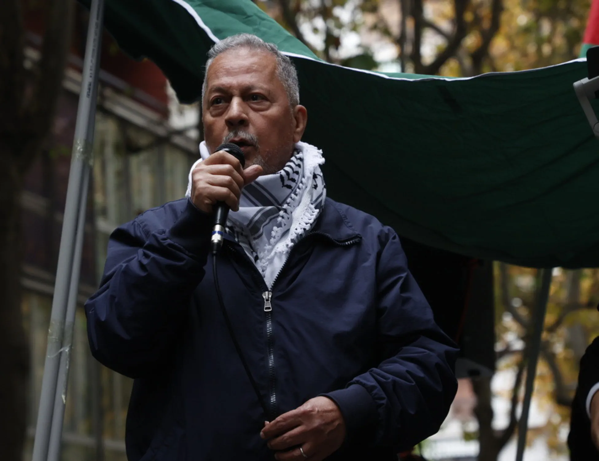 Hannoun, corteo a Sesto San Giovanni: la sfida dopo il daspo a Milano