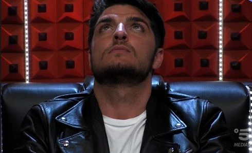 Grande Fratello rovinato, Barbara D'Urso lasciata senza nulla. Sponsor in fuga, gira una voce: salta una testa