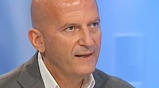 Augusto Minzolini contro Giuseppe Conte: "600 morti al giorno, ospedali in tilt e dice che la strategia sta funzionando?"