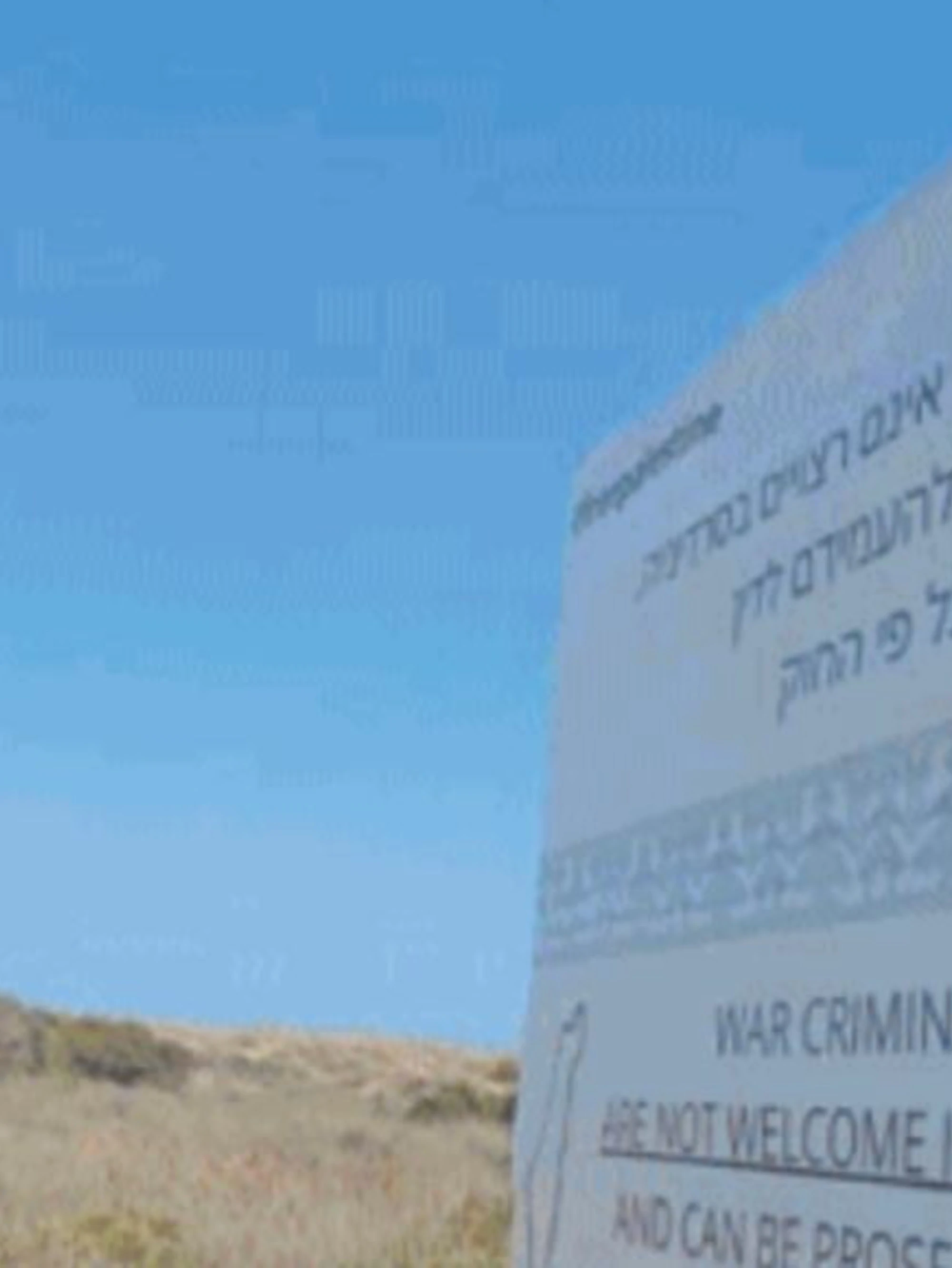 Scritte contro Israele sulle spiagge della Sardegna E il salotto buono di Torino è deturpato dai pro-Pal