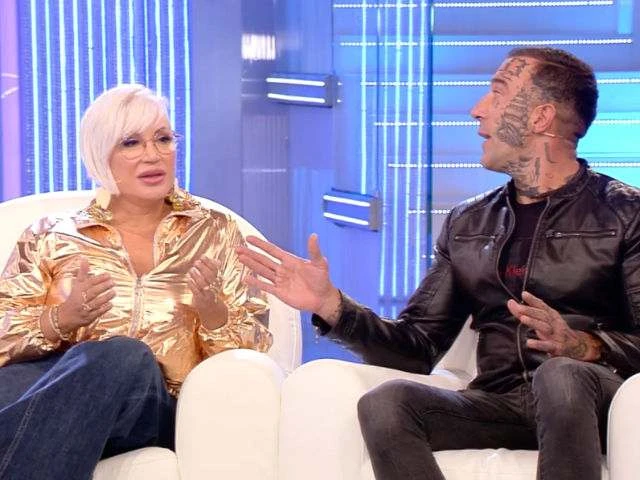 Pomeriggio 5, Barbara d'Urso sgrida i suoi due ospiti in diretta: "Non fate i pagliacci"