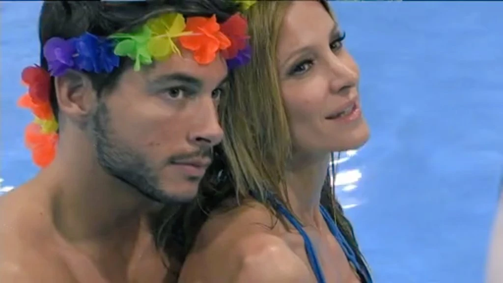 Grande Fratello Vip, Adriana Volpe e Andrea Denver: sale la tensione sessuale per un calendario