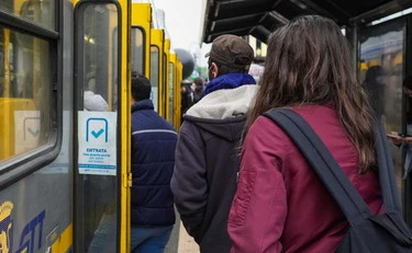 Savona, 21enne molestata dallo straniero sul bus: come riesce a salvarsi