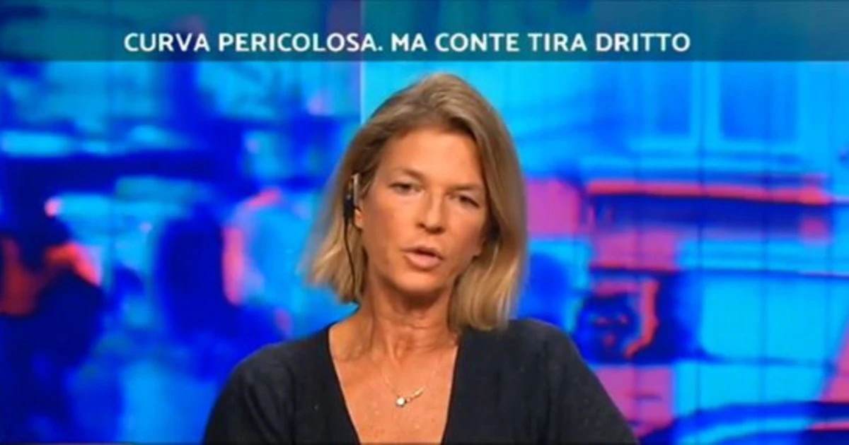Stasera Italia, Claudia Fusani e le mancanze della maggioranza sul coronavirus: "Il grande buco del governo italiano"