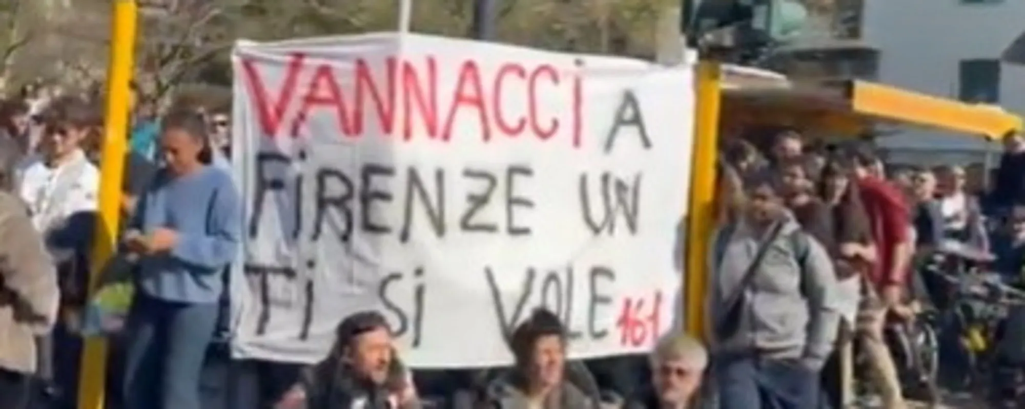 Vannacci, Pd e Avs protestano in strada a Firenze? Puniti così