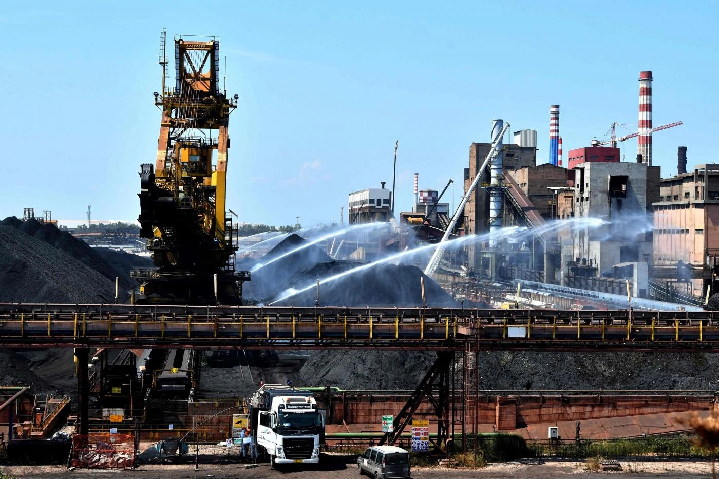 Ilva, Conte apre alla nazionalizzazione. Indiscreto: "Cos'abbiamo proposto a Mittal", governo allo sbando