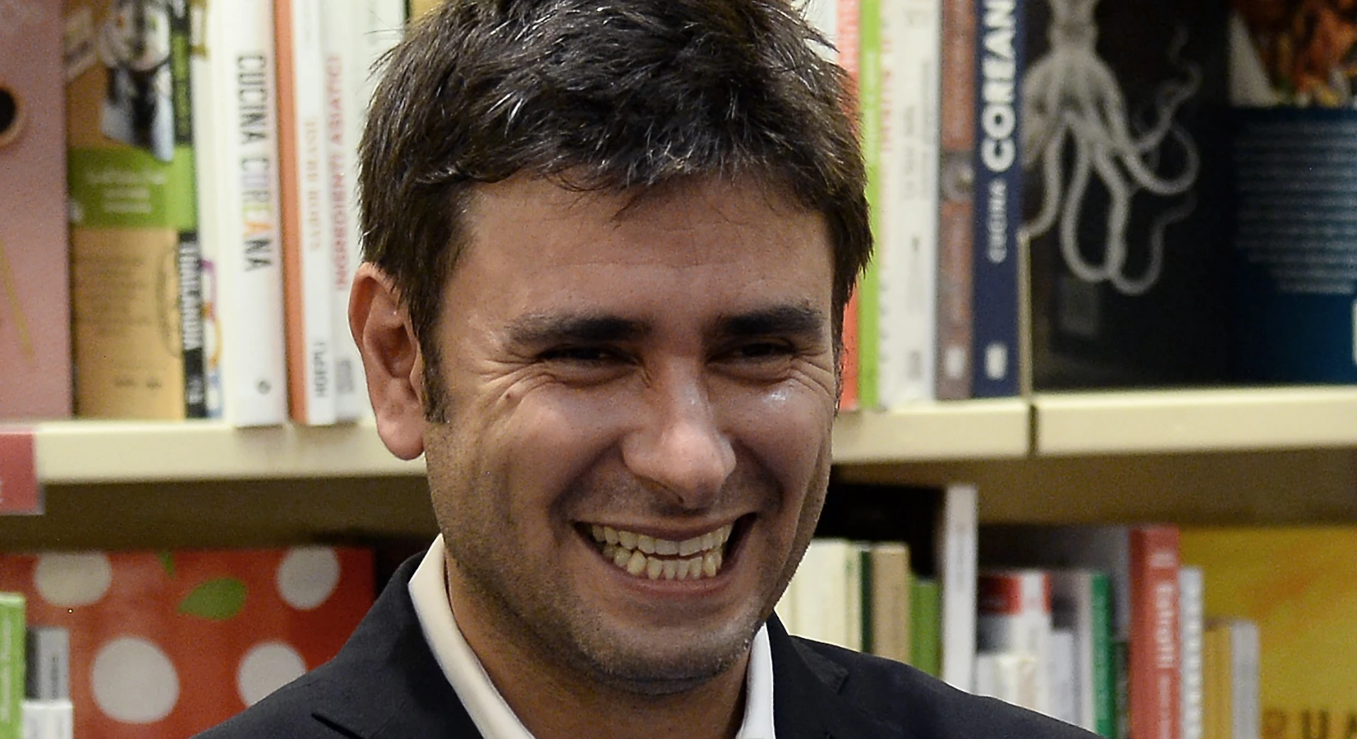 Alessandro Di Battista elogia Matteo Salvini su Sea Watch, ma scorda di citarlo: altra figuraccia del grillino