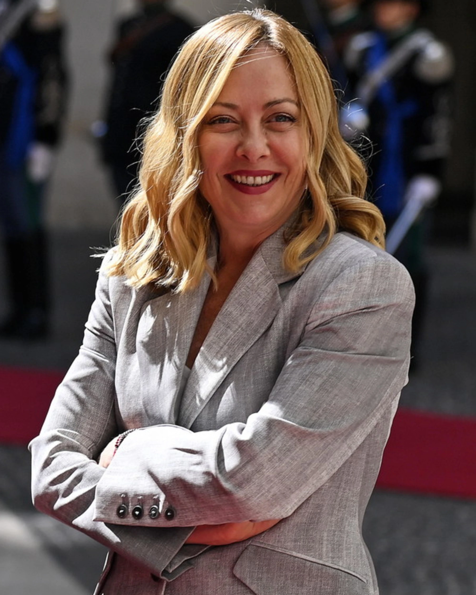 Giorgia Meloni, la signora "5 milioni": il dato con cui schianta Schlein e gufi