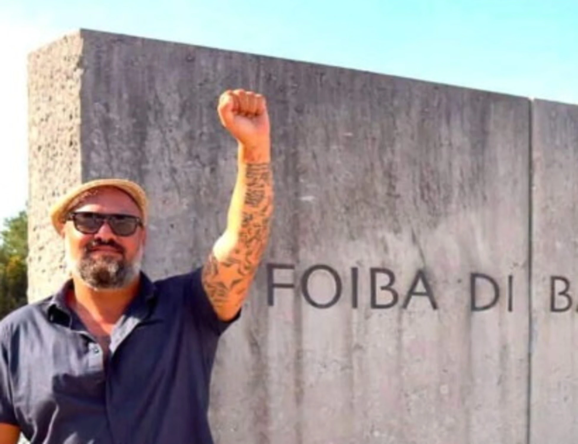 Trieste, foto-sfregio sulle foibe: "Ecco come si dialoga con Vannacci"