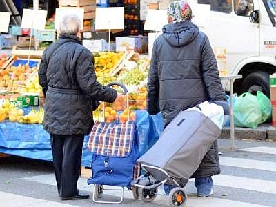 Cenone di Natale low cost? Si può fare spendendo meno di 15 euro a persona