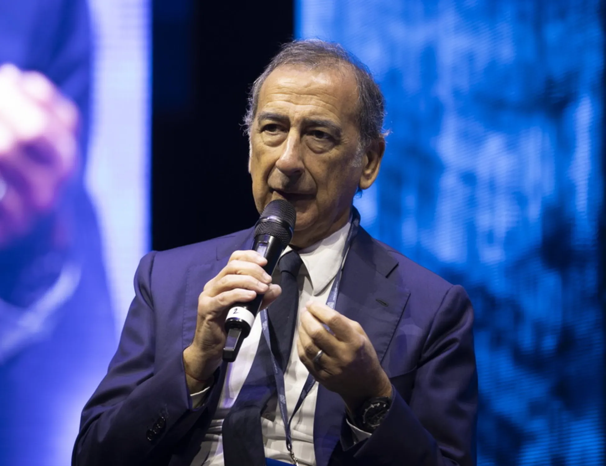 Leggi l'articolo: Sala a caccia di privati per restaurare monumenti