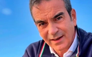 Calabria, Occhiuto lancia il reddito di merito: lezione a Conte e Tridico