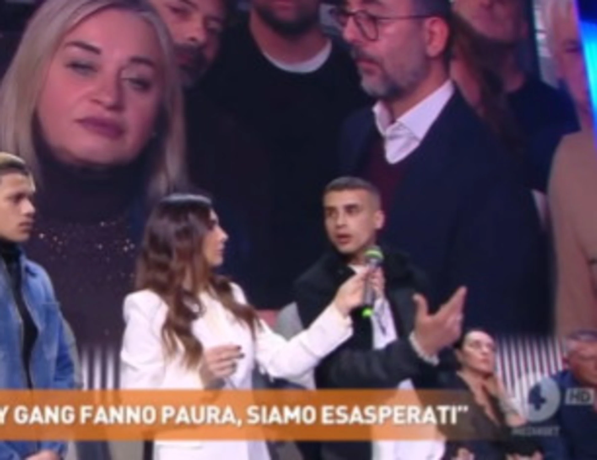 Dritto e rovescio, Del Debbio sbotta: "No eh, non passa!". Maranza muto