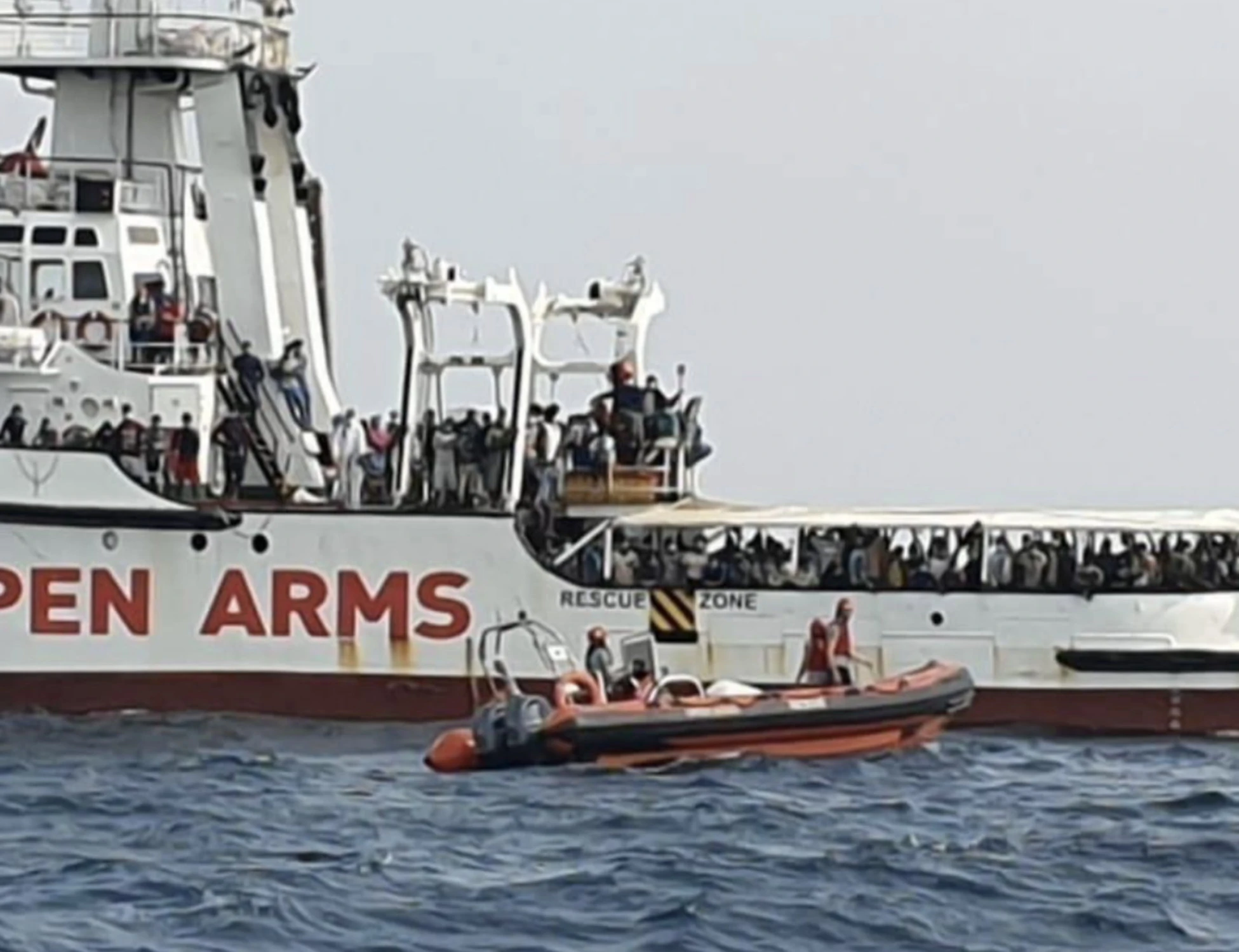 Open Arms, Salvini: "Andiamo avanti". Piantedosi: "Anche io moralmente imputabile"