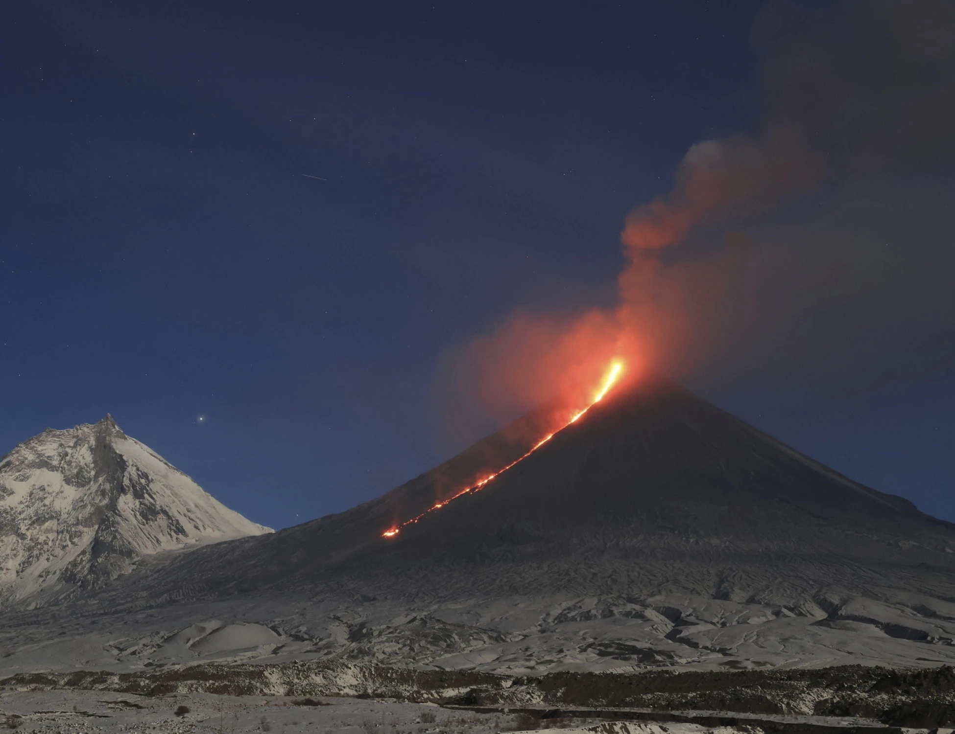 Terremoto in Kamchatka, erutta il vulcano: è massima allerta