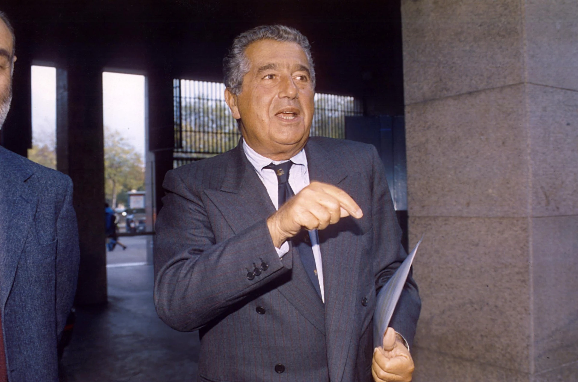 Carlo De Benedetti, dopo Renzi, banche e bufala su Berlusconi la notizia più brutta: rischia la galera