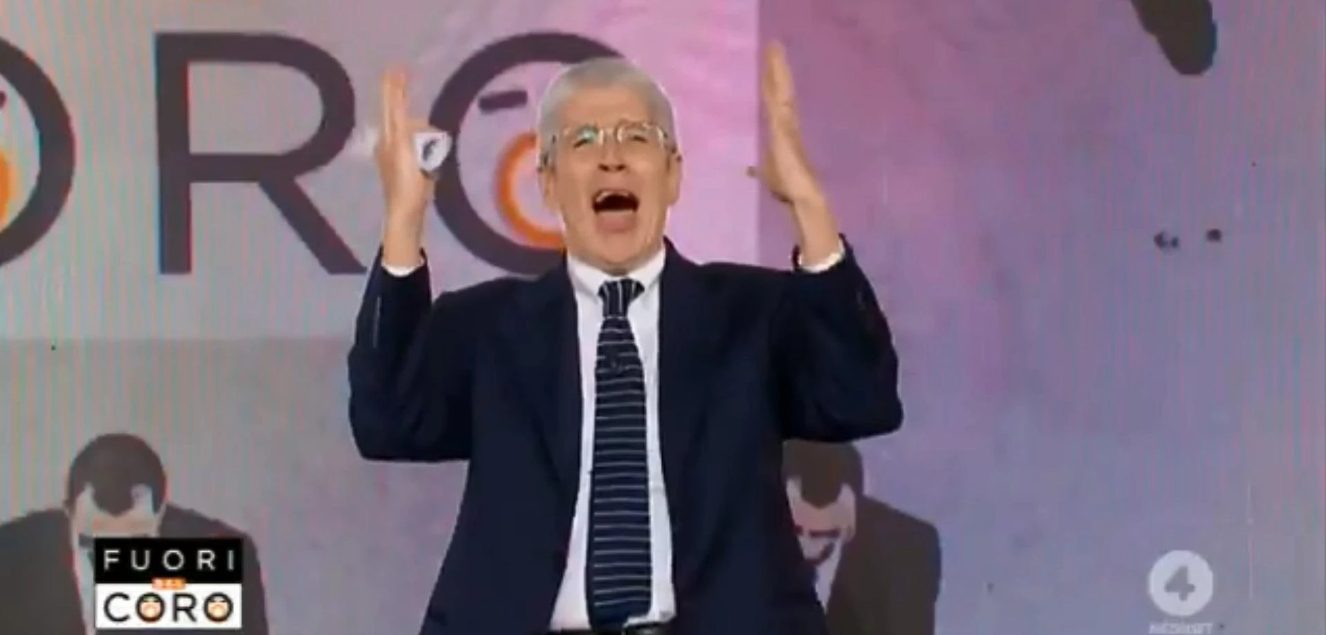 Fuori dal Coro, Mario Giordano contro il governo: immigrazione, sbarchi saliti dell'800%
