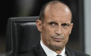 https://media.liberoquotidiano.it/kuDeS3slnMgRHUMPko0y-dIP0O50yULxwdhV3q1EU3k/width:800/quality:90/aW1hZ2VzLzIwMjUvMTAvMTQvMTAxMTA5MTQ0LWRkMjJkNDY1LTY1ZmMtNDg2MS05ZjlkLTRiNzIyYThiMWQwOC5qcGc.webp