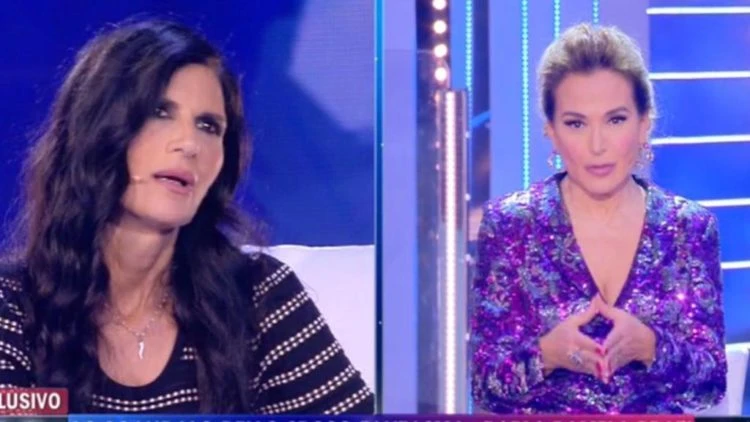 Pamela Prati dopo il caos dalla D'Urso risponde: "Certe conduttrici...". bomba su Mediaset, altro disastro