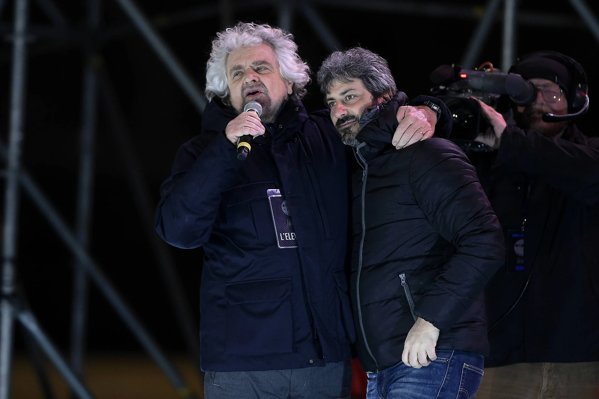 Alessandro Di Battista e Luigi Di Maio, il patto segreto: far fuori Beppe Grillo e Roberto Fico