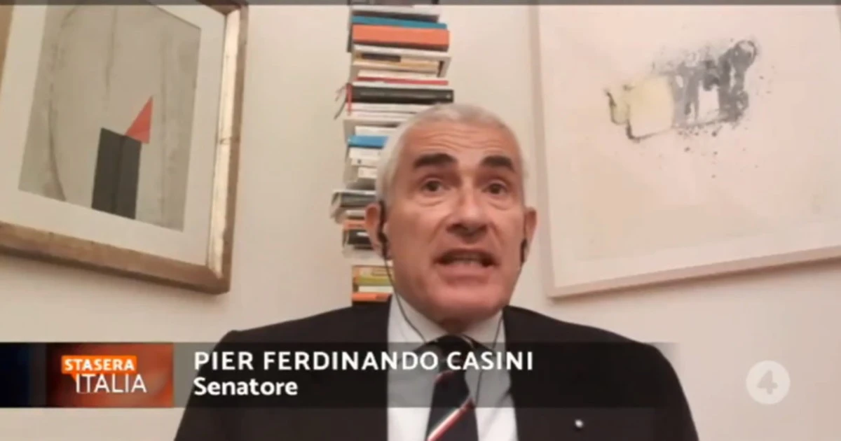 Pier Ferdinando Casini a Stasera Italia, addio Conte: "Un'alternativa? Il palazzo non regge, italiani esasperati"