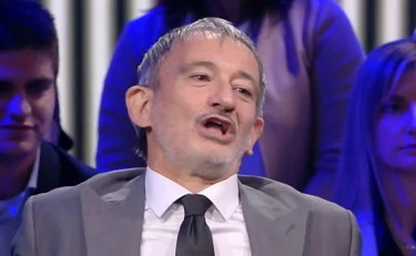 https://media.liberoquotidiano.it/kxdEdSCJ4hPJpdUCWyTDgIw3-kYFl587DOFhNHBPVEY/width:800/quality:90/aW1hZ2VzLzIwMjUvMTAvMDMvMDY1MDQ1Mjc5LTc0MDJlZTE4LTI3NTAtNDcxOS1hZDg5LTQ0Yzg2ZGQ1NzE4OC5qcGc.webp