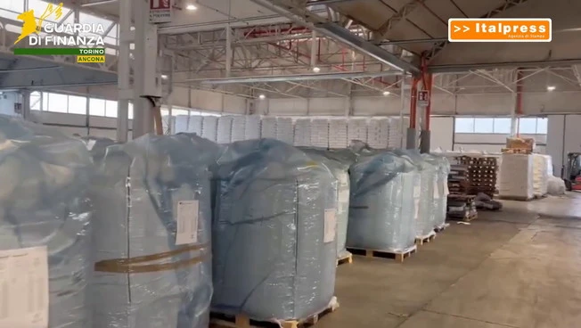 Frode Iva transnazionale nel commercio di materie plastiche, sequestro da 25 mln