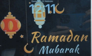 Islam, cosa appare sul tablet degli studenti: rivolta a Pioltello