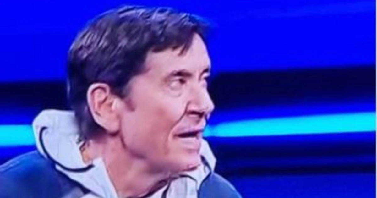 Gianni Morandi, "l'ospedale". A Sanremo entra così, cala il gelo