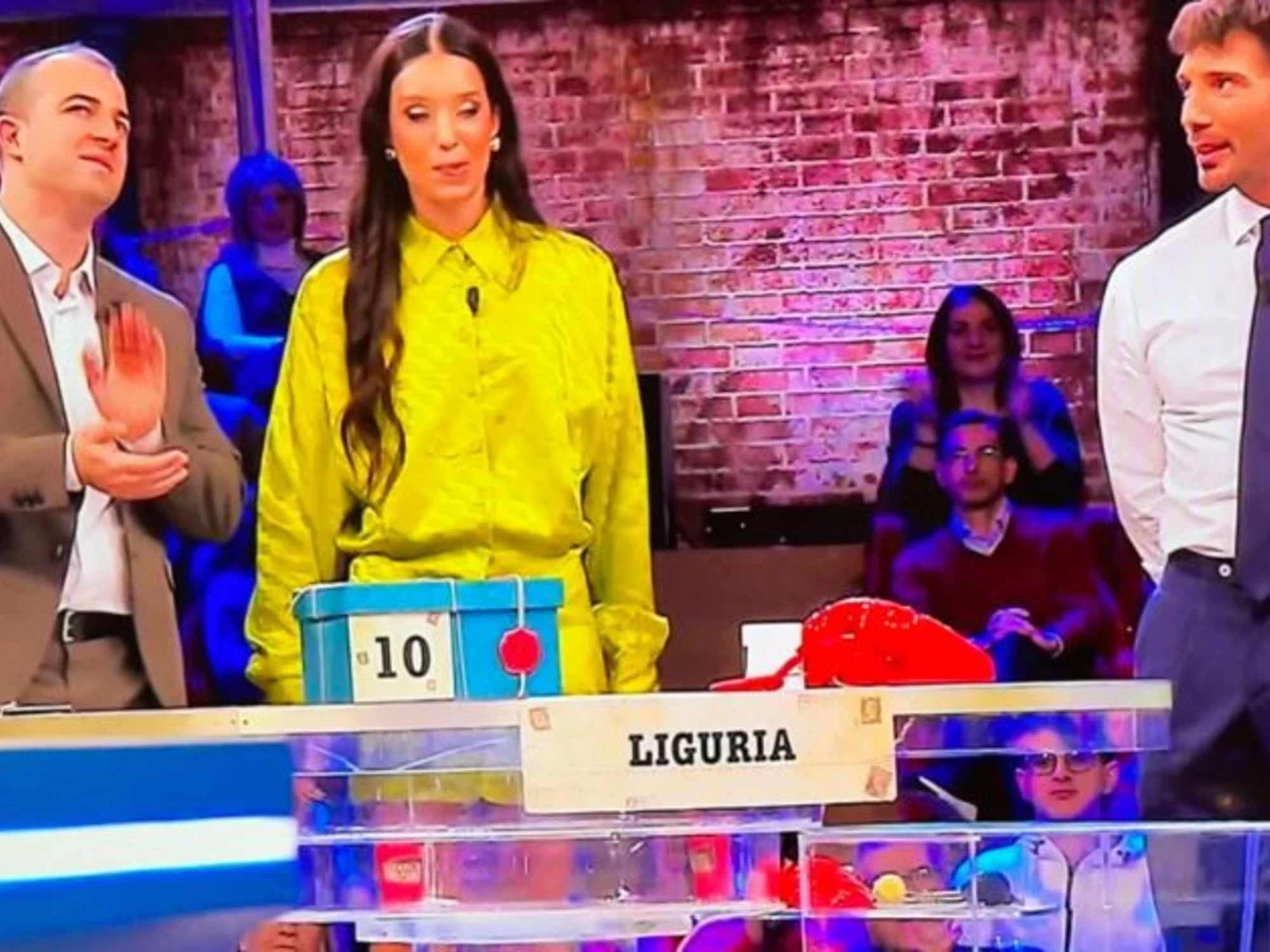 Affari Tuoi, Giulia sconcertante: "Una scelta arrogante", finisce male