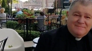 Don Raffale, la morte per reinfezione del prete no-vax: non servono neppure i monoclonali