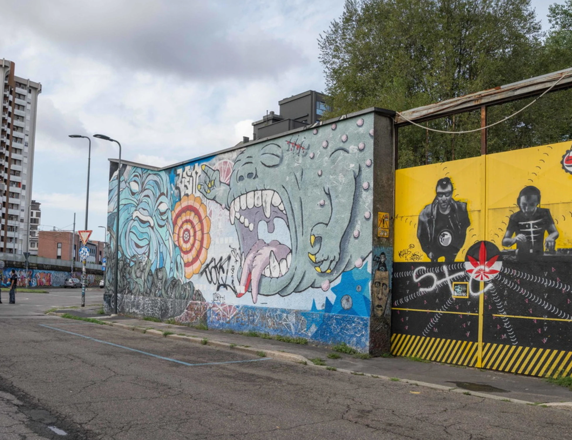 Leoncavallo, minacce di morte contro Capezzone, Cerno e l'editore di Libero