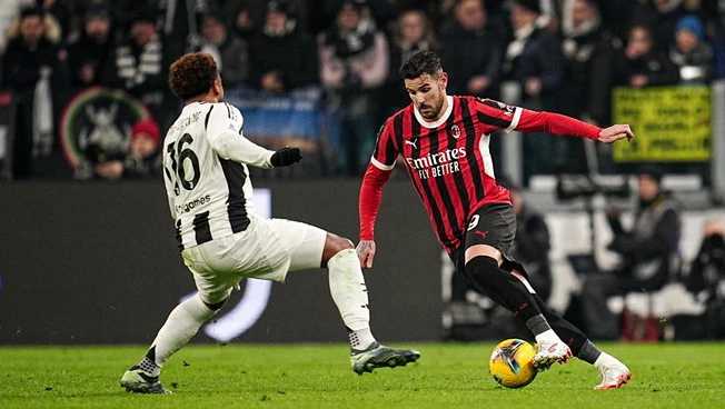 Secondo voi chi è messo peggio tra Milan e Juventus?