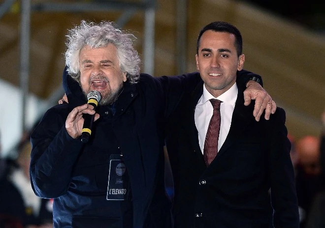 Quanti sono i traditori che affondano Grillo e Di Maio. Lo sfogo del capo-comico che fa godere Berlusconi