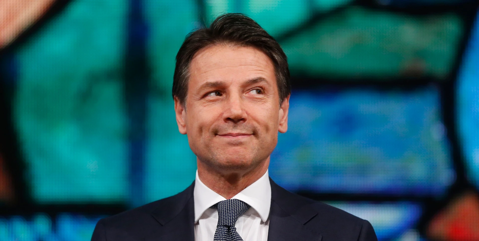 Luigi Bisignani affonda Giuseppe Conte: "Si è fatto fregare dalla Libia, roba da rimpiangere Prodi"