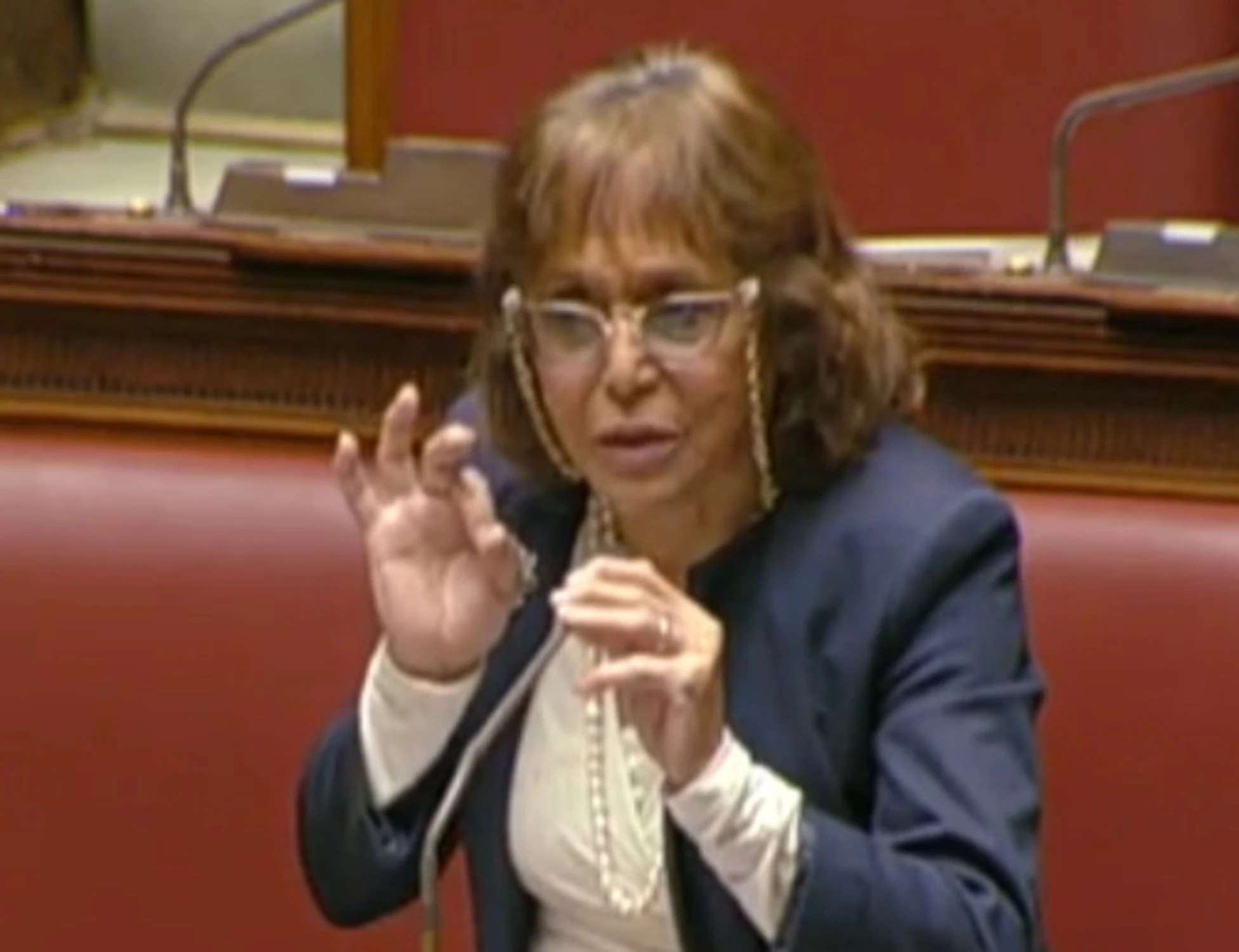 Susanna Cherchi, non solo Valditara: spuntano insulti anche a Berlusconi