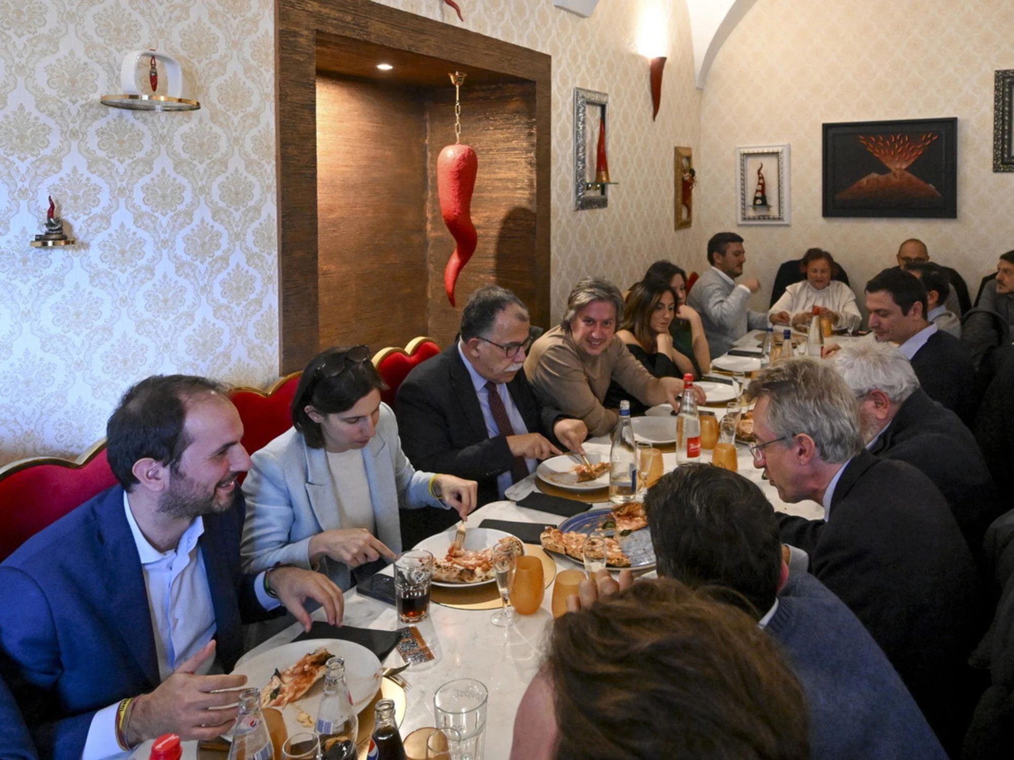 Schlein-Manfredi, la lite di Capodanno: "Il Pd non è pronto? Con lui..."