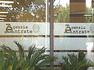 Fisco, da Porto Cervo a Capri maxi operazione in discoteche e gioiellerie