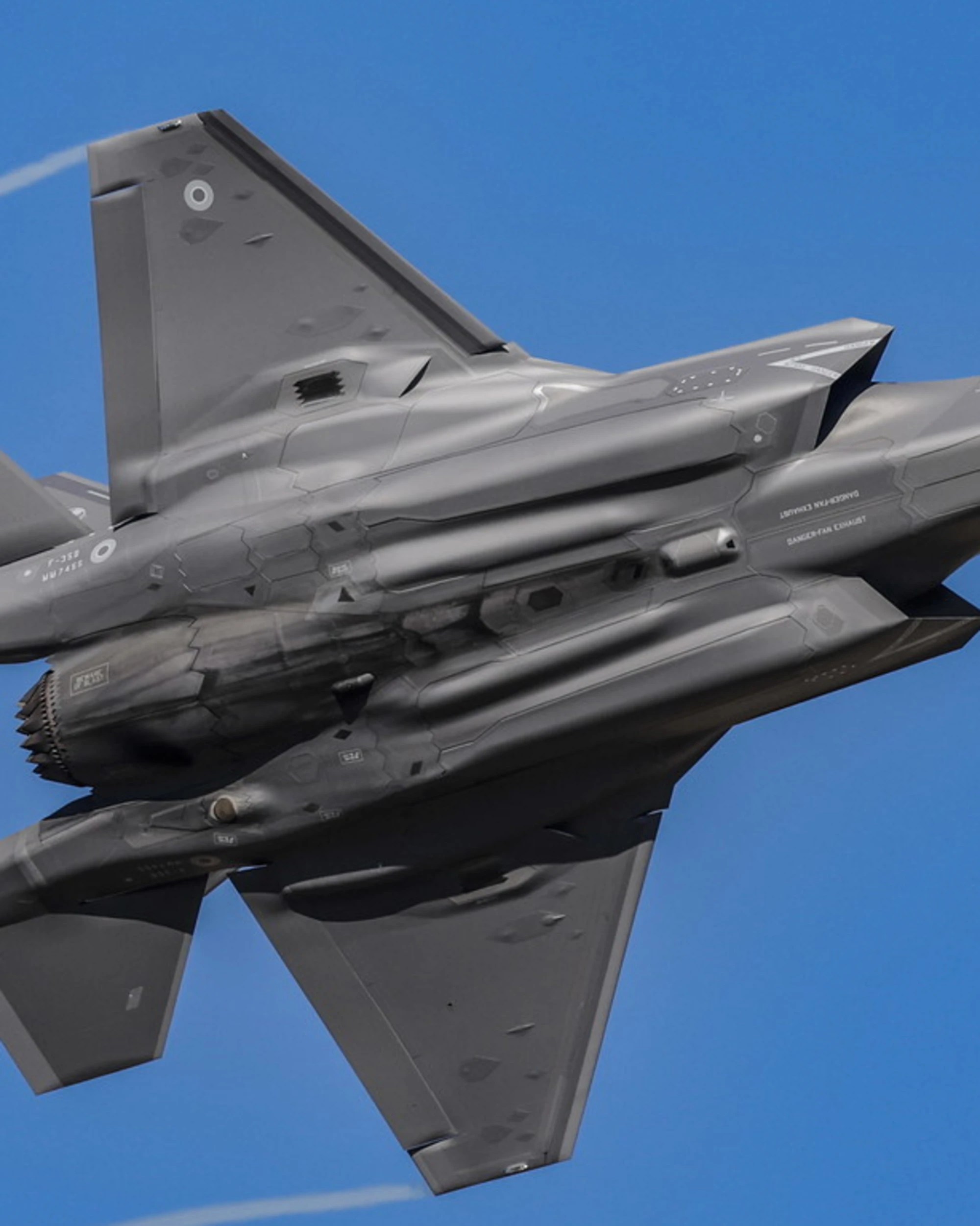 Estonia, F-35 italiani della Nato intercettano jet russi: scramble nei cieli
