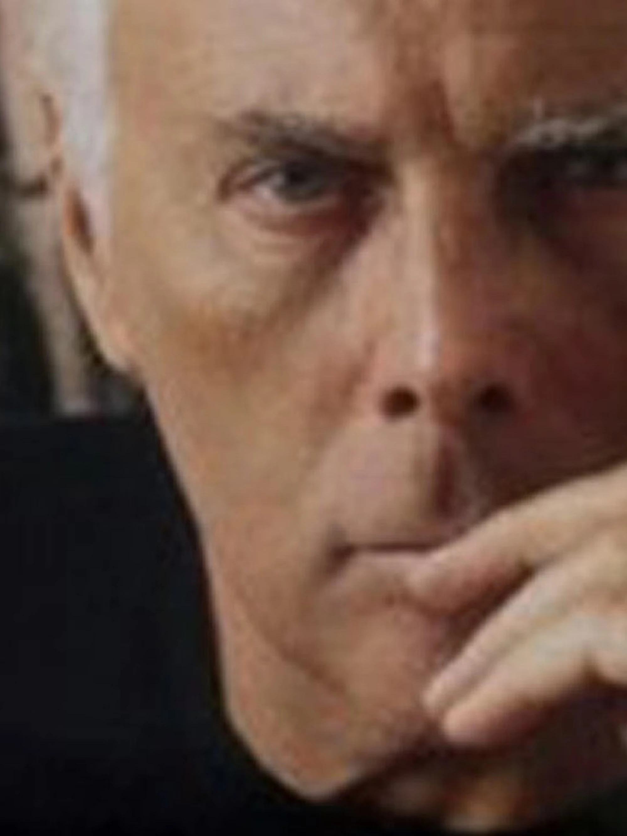 Giorgio Armani, i dettagli del testamento: il futuro dell'azienda, cosa lascia al compagno