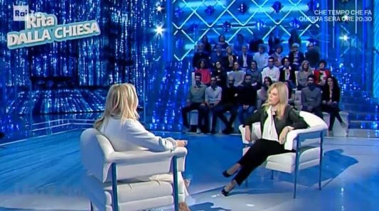 Domenica In, vergogna contro Rita Dalla Chiesa: "Non sei sua moglie". La strepitosa risposta: zittisce tutti