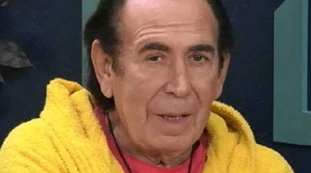 Gf Vip, Giucas Casella: "A 5 anni sono caduto in un pozzo, come mi ha salvato mi madre". Siamo al paranormale...