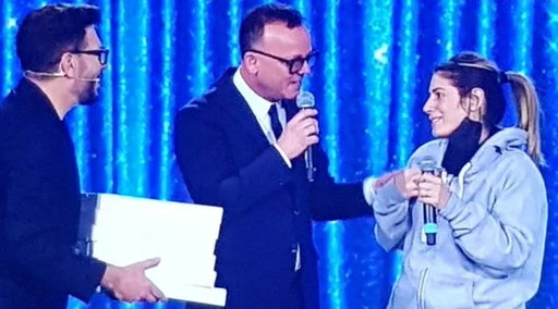 Big Show, Enrico Papi e la rider di pizza con Gigi D'Alessio: "Vuol dire che...", rovinosi sospetti a Mediaset