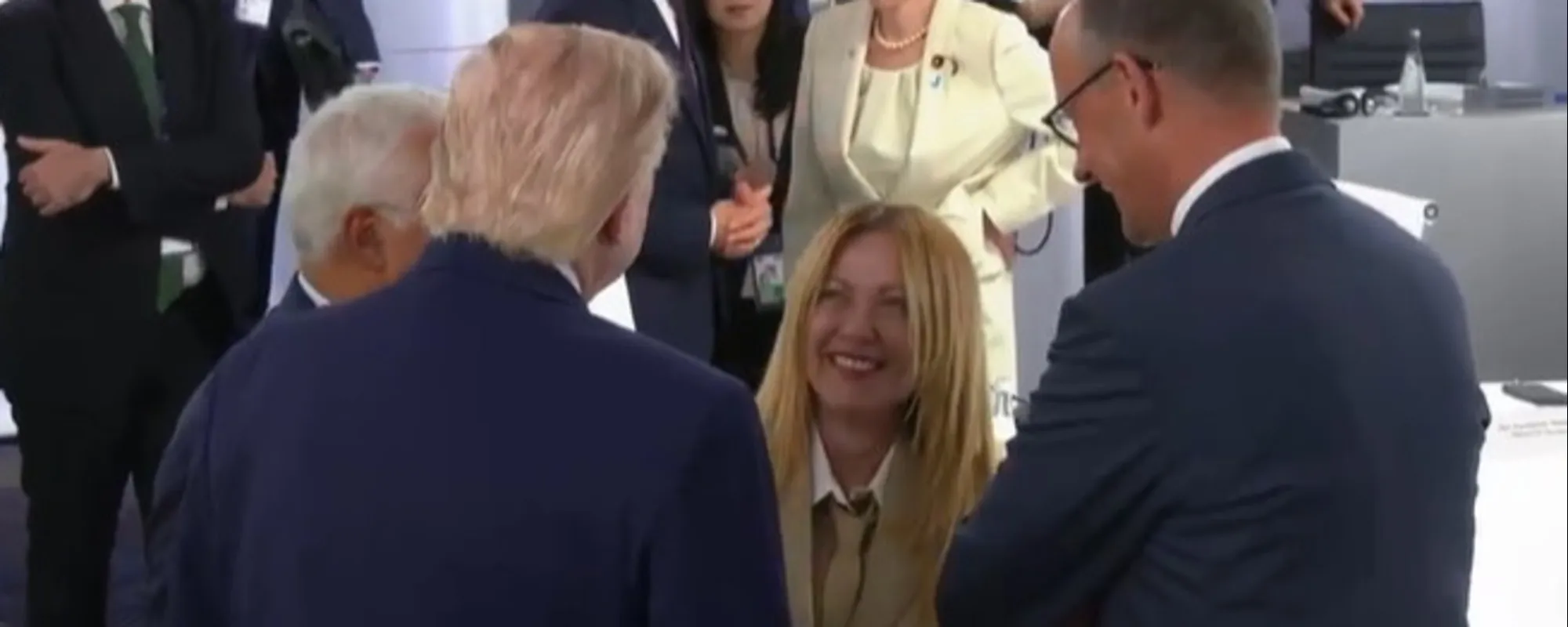 Leggi l'articolo: "No Donald, questo non è vero": Meloni e Trump, spunta il video. <span style="color: rgb(153, 0, 0);">Ecco che cosa si sono detti al G7</span>