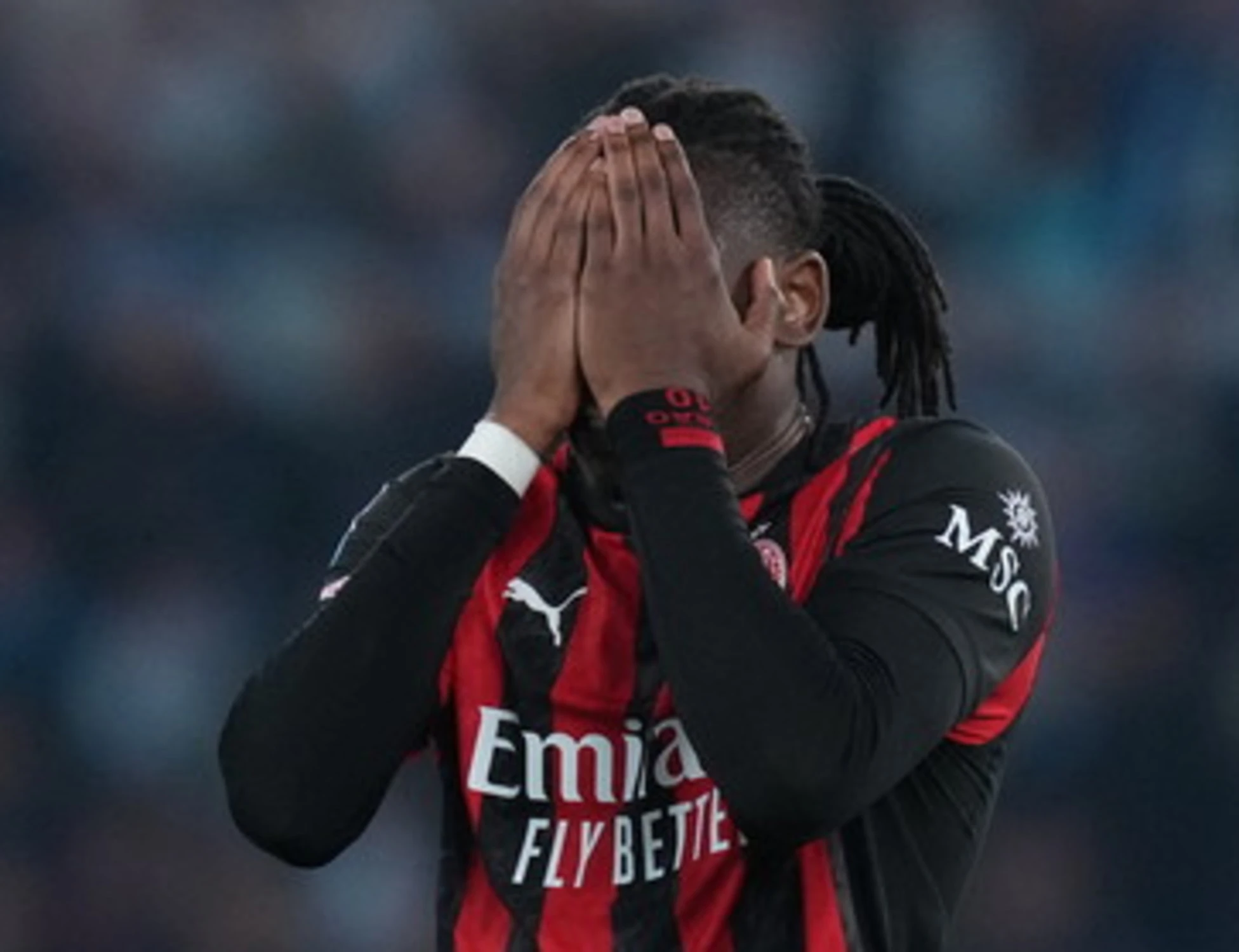 Allegri sbotta: "Datevi una sveglia". E Leao si ferma: niente Toro