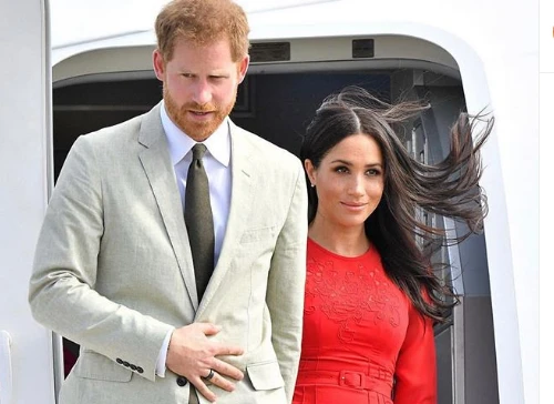 Meghan Markle e il principe Harry scaricano anche Carlo: altra bordata alla corona