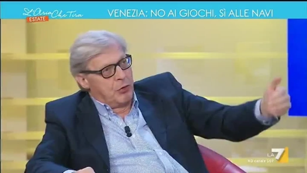 Vittorio Sgarbi ridicolizza il M5s: "Pur di restare incollati alle poltrone, governerebbero con l'Isis"
