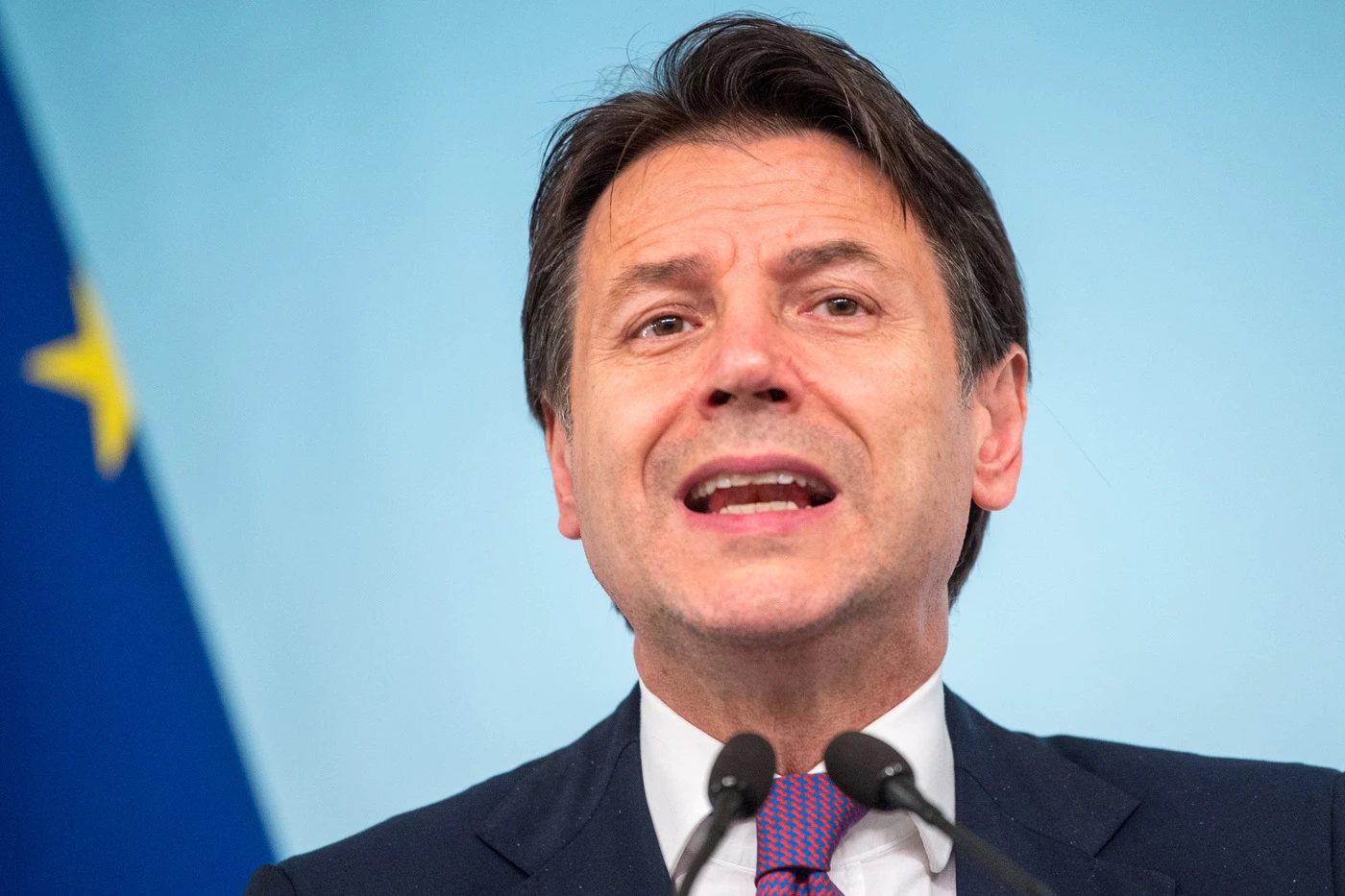 Giuseppe Conte, chi è davvero il premier? Poche opere, molti misteri: le ultime scoperte inquietanti
